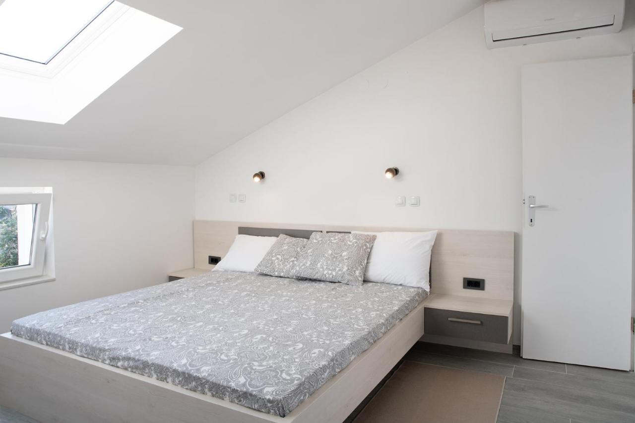 Apartmani Vrtodusic Banjol Εξωτερικό φωτογραφία