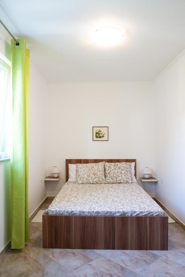 Apartmani Vrtodusic Banjol Εξωτερικό φωτογραφία