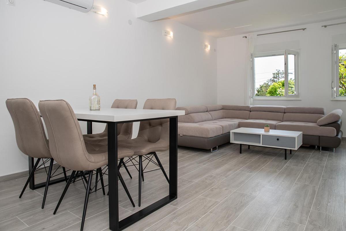 Apartmani Vrtodusic Banjol Εξωτερικό φωτογραφία