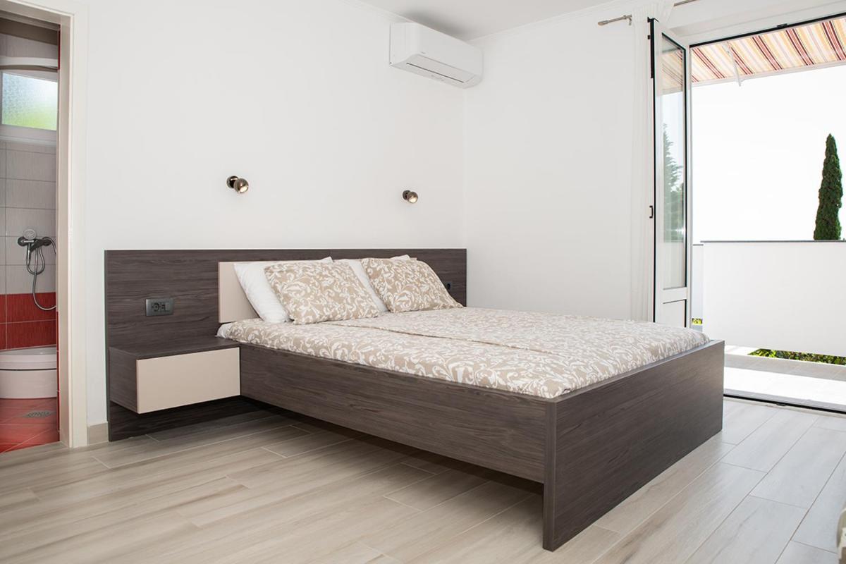 Apartmani Vrtodusic Banjol Εξωτερικό φωτογραφία