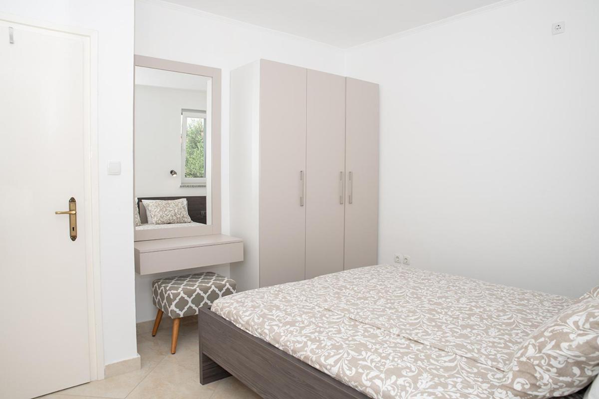 Apartmani Vrtodusic Banjol Εξωτερικό φωτογραφία