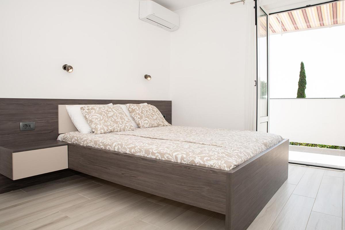 Apartmani Vrtodusic Banjol Εξωτερικό φωτογραφία