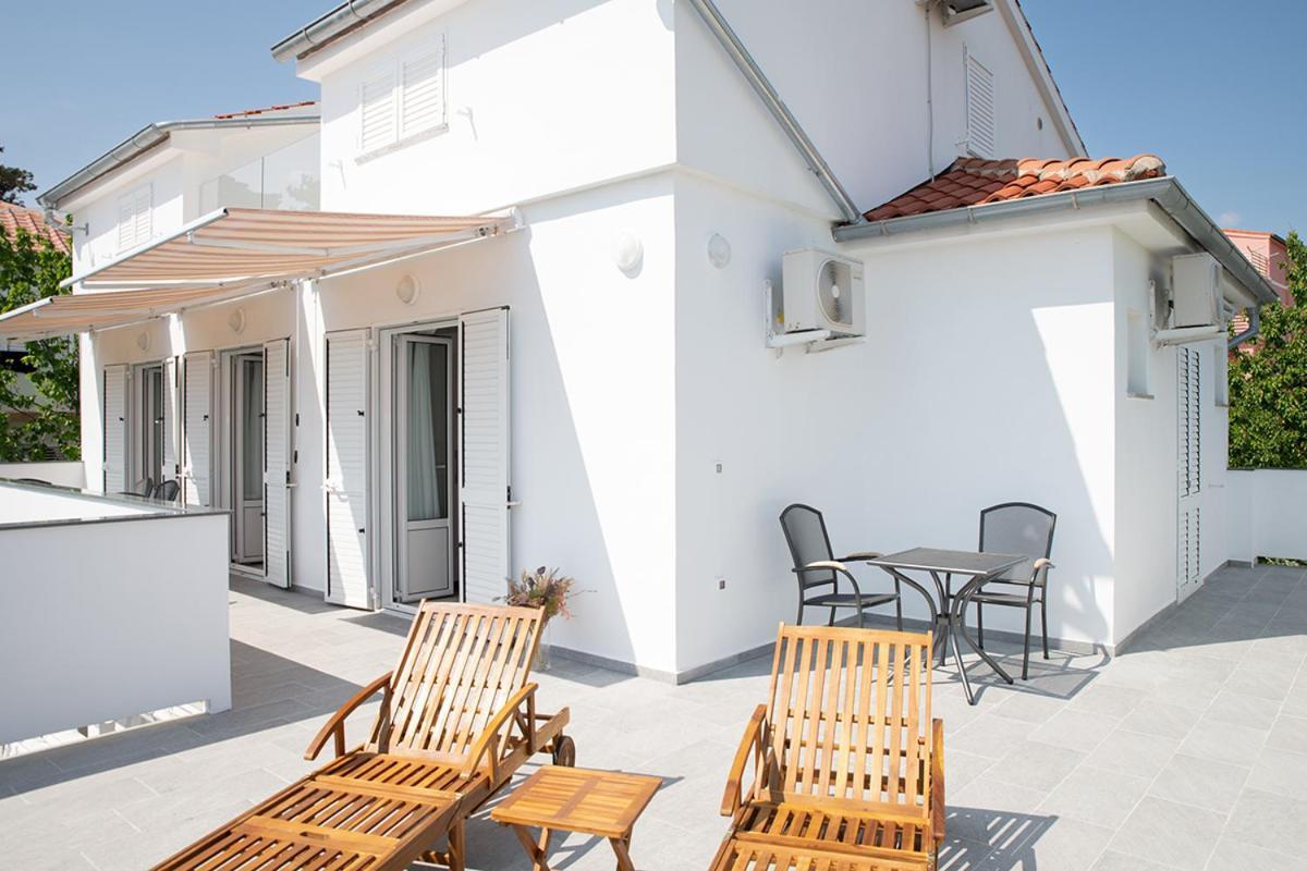 Apartmani Vrtodusic Banjol Εξωτερικό φωτογραφία