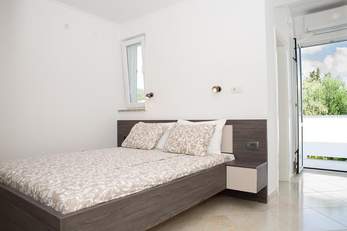Apartmani Vrtodusic Banjol Εξωτερικό φωτογραφία
