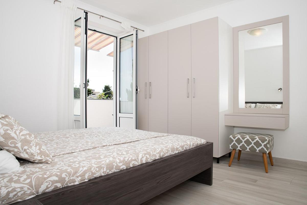 Apartmani Vrtodusic Banjol Εξωτερικό φωτογραφία