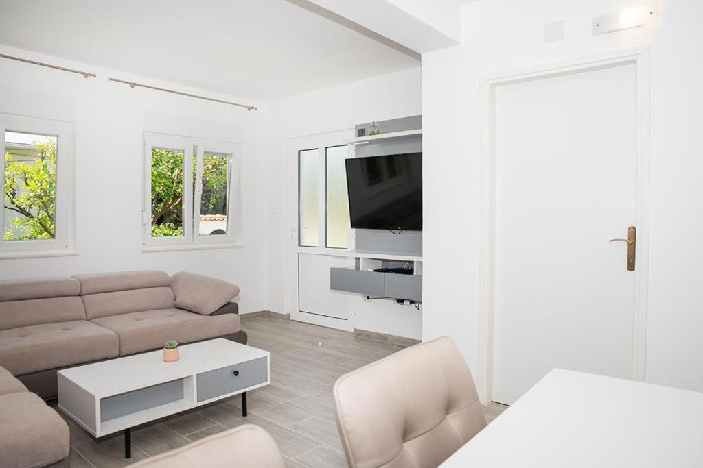 Apartmani Vrtodusic Banjol Εξωτερικό φωτογραφία